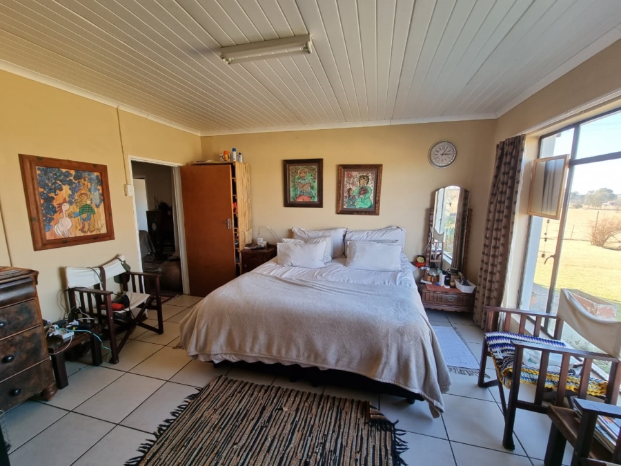 5 Bedroom Property for Sale in Kromkloof North Sh Free State